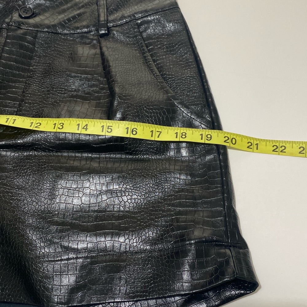 Superdown Dominica Python Shorts - Picture 10 of 16